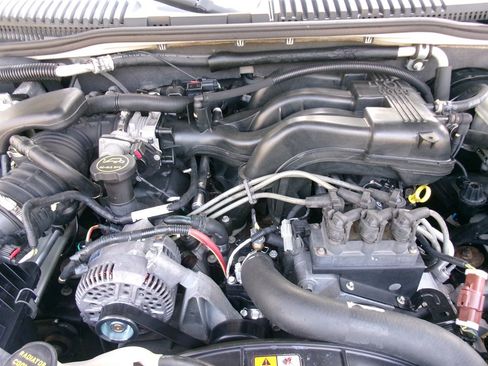 Used 2008 Ford Explorer Sport Trac XLT image 42