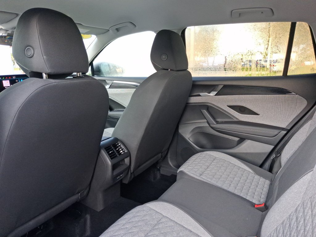 Used 2026 Volkswagen Tiguan S FWD image 15