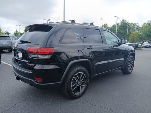 Used 2018 Jeep Grand Cherokee Trailhawk w/ Trailhawk Luxury Group AWD/4WD image 4