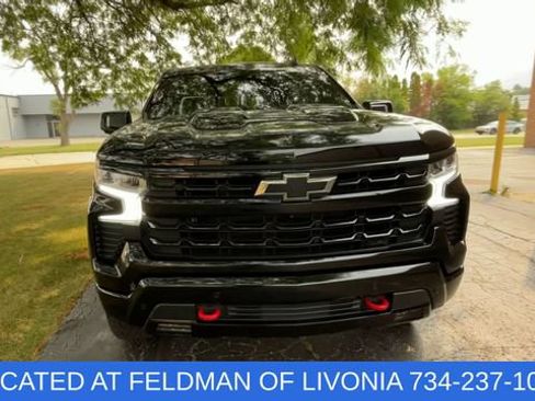Used 2024 Chevrolet Silverado 1500 LT Trail Boss w/ Convenience Package II AWD/4WD image 3