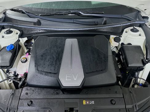 Used 2024 Kia EV6 GT-Line RWD image 34