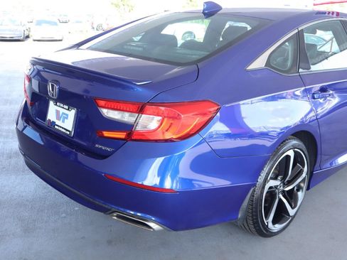 Used 2018 Honda Accord Sport image 7