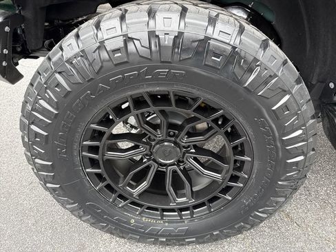 New 2025 Ford Bronco Outer Banks w/ Sasquatch Package AWD/4WD image 17