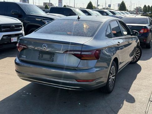 Used 2019 Volkswagen Jetta SE FWD image 5