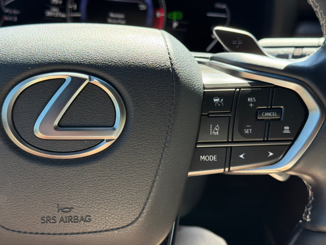 Used 2024 Lexus LX 600 4WD w/ Luxury Package image 33