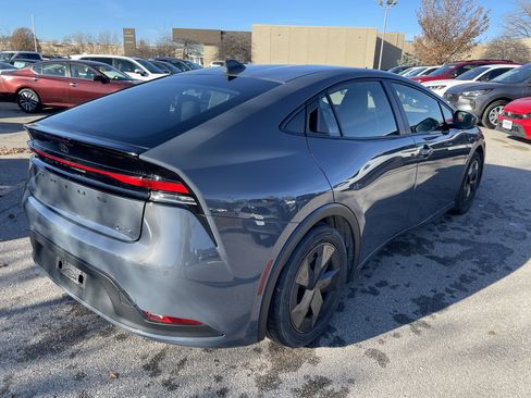 Used 2025 Toyota Prius LE image 5