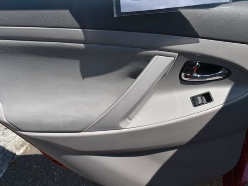 Used 2009 Toyota Camry LE FWD image 18