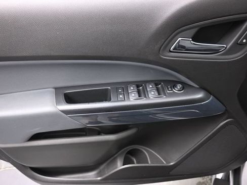 Used 2019 Chevrolet Colorado Z71 AWD/4WD image 13