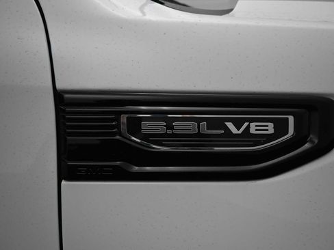 New 2025 GMC Sierra 1500 Elevation image 25
