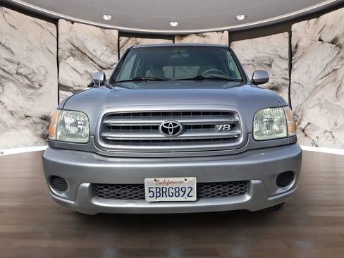 Used 2003 Toyota Sequoia SR5 RWD image 2