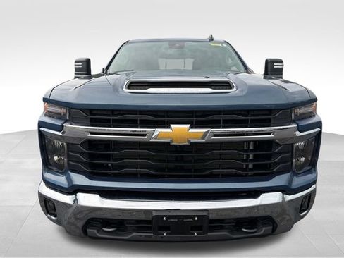 Used 2024 Chevrolet Silverado 2500 LT w/ All Star Edition AWD/4WD image 10