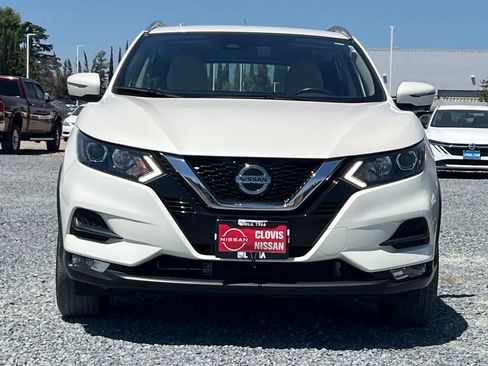 Used 2022 Nissan Rogue Sport SV w/ Technology Package FWD image 11