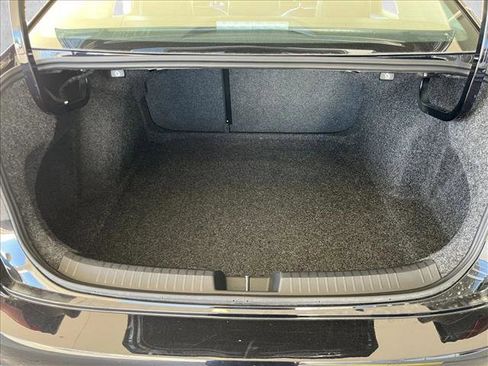 Used 2025 Volkswagen Jetta SE FWD image 22