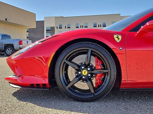 Used 2020 Ferrari F8 Tributo RWD image 12