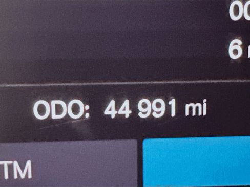 Used 2023 Volvo XC40 B5 Plus w/ Protection Package Premier image 19