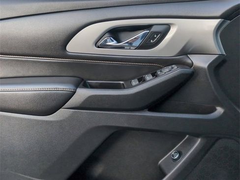 Used 2018 Chevrolet Traverse LT image 21