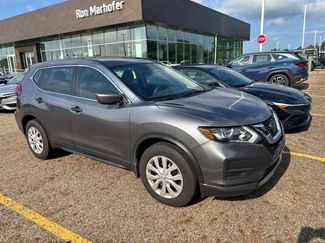 Used 2020 Nissan Rogue S FWD video 4