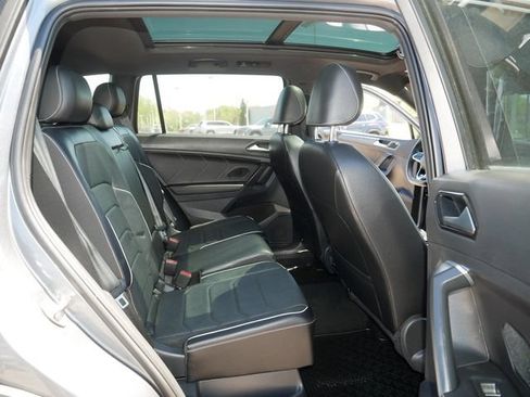 Certified 2023 Volkswagen Tiguan SEL R-Line AWD/4WD image 18