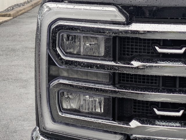 Used 2024 Ford F250 Lariat AWD/4WD image 10
