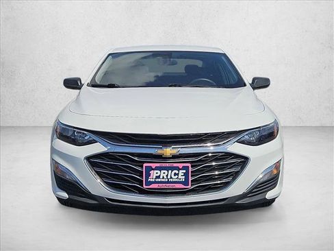 Certified 2024 Chevrolet Malibu LS FWD image 2