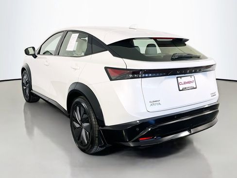 Used 2023 Nissan Ariya AWD image 9