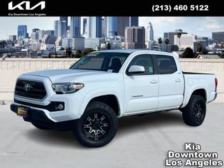 Used 2017 Toyota Tacoma SR5 w/ SR5 Appearance Package (SM) video 1