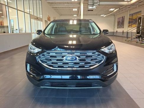Used 2019 Ford Edge SEL w/ Equipment Group 201A AWD/4WD image 2