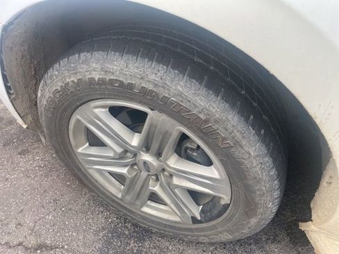 Used 2020 Ford Expedition Max XLT w/ Equipment Group 202A image 5