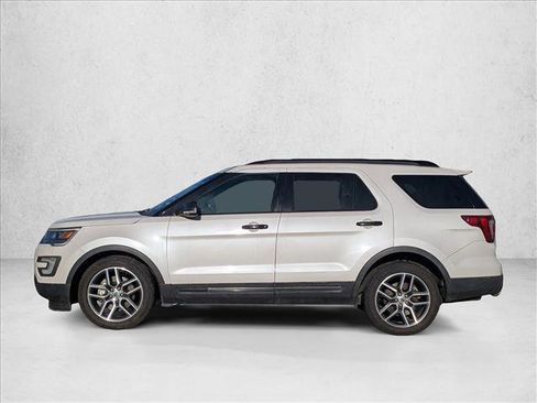 Used 2016 Ford Explorer Sport w/ Equipment Group 401A AWD/4WD image 8
