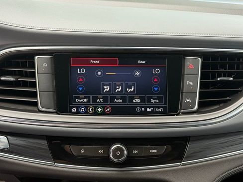 Used 2023 Buick Enclave Essence w/ Experience Buick Package FWD image 20