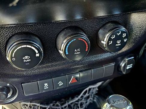 Used 2016 Jeep Wrangler Unlimited Sport w/ Quick Order Package 24S AWD/4WD image 20