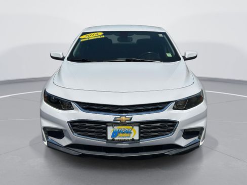 Used 2016 Chevrolet Malibu LT FWD image 2