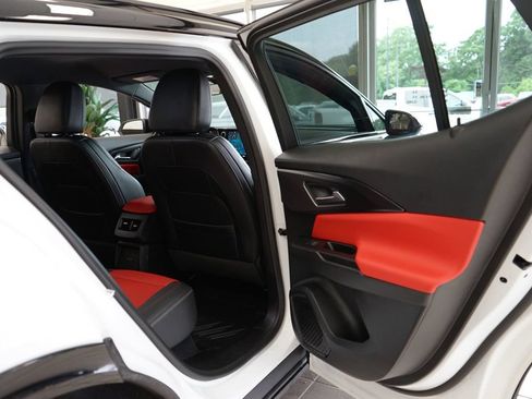 Used 2024 Chevrolet Equinox EV RS FWD image 59