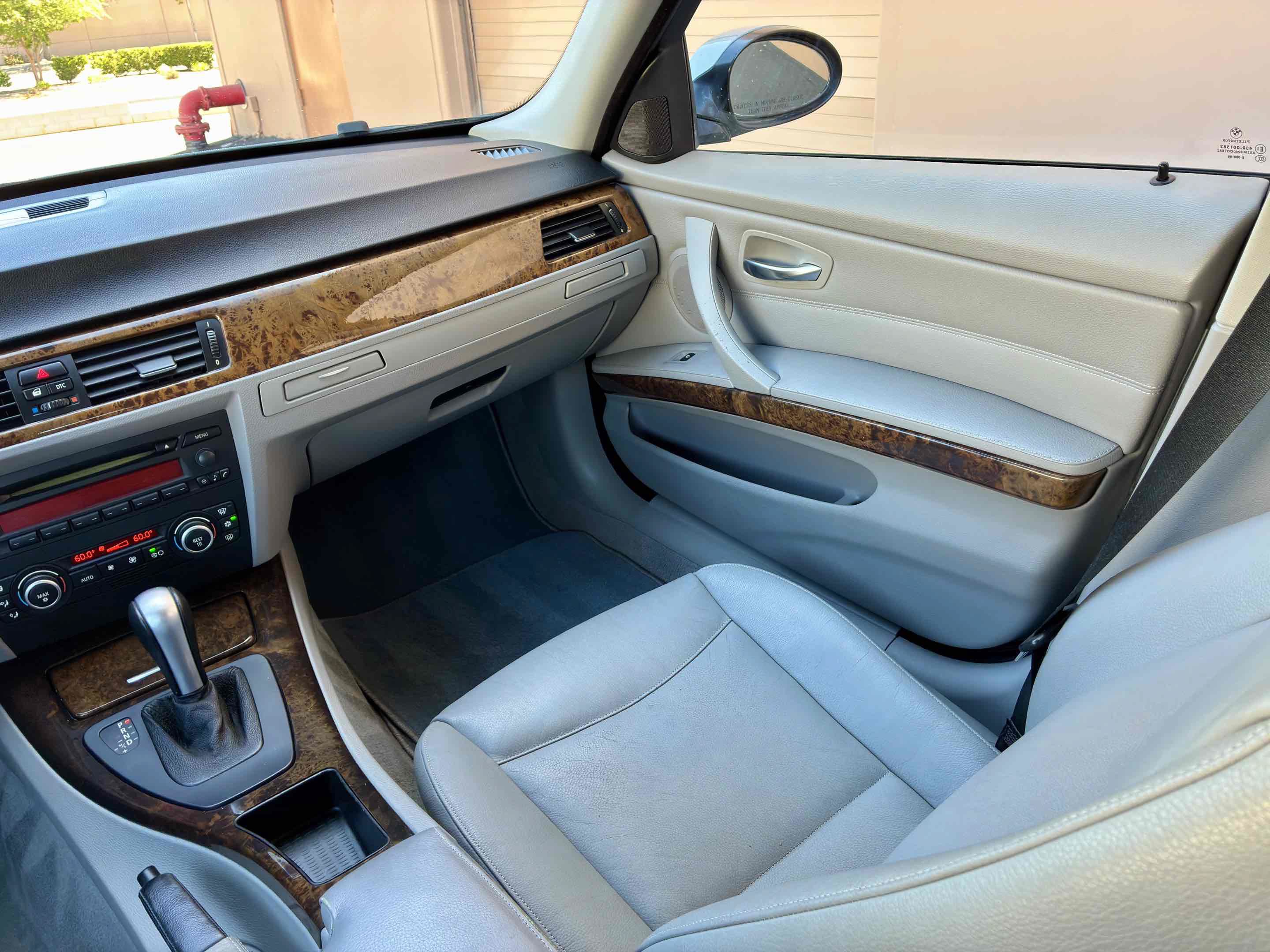 Used 2007 BMW 328i Wagon RWD image 18