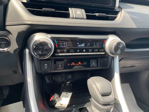Used 2025 Toyota RAV4 XLE w/ Convenience Package AWD/4WD image 22