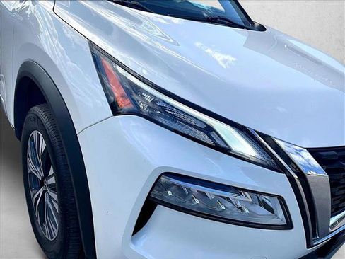 Used 2023 Nissan Rogue SV image 28