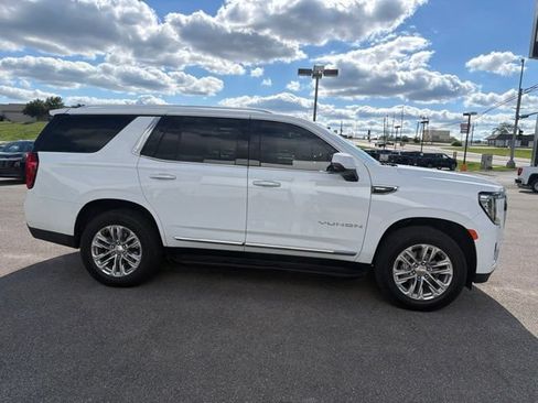 Used 2024 GMC Yukon SLT w/ SLT Luxury Package AWD/4WD image 14