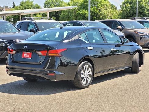 New 2025 Nissan Altima 2.5 S image 4