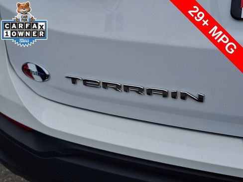 Used 2023 GMC Terrain SLE FWD image 32