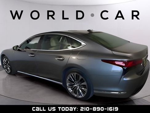 Used 2022 Lexus LS 500 RWD image 5