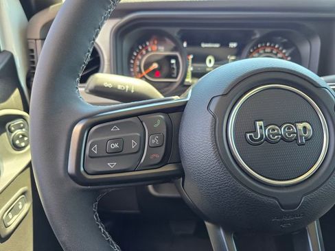 New 2026 Jeep Gladiator Sport AWD/4WD image 14