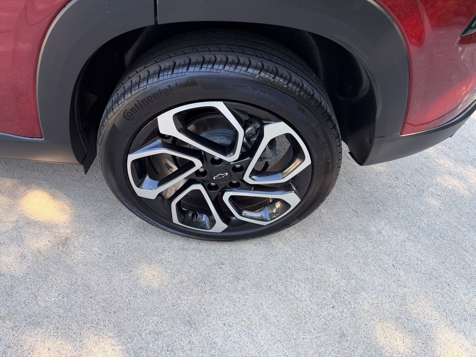 Used 2025 Chevrolet Trax RS w/ Sunroof Package FWD image 36