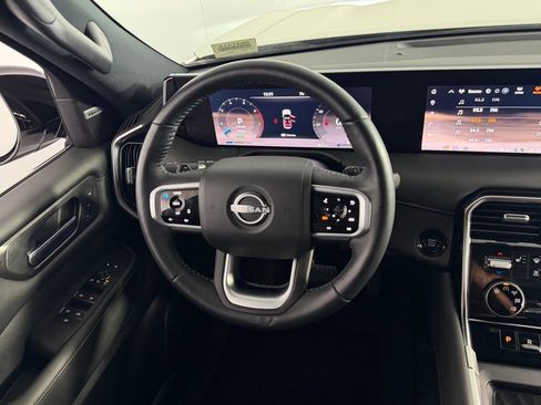 Used 2025 Nissan Armada SL w/ Captain's Chari Seat Package image 14