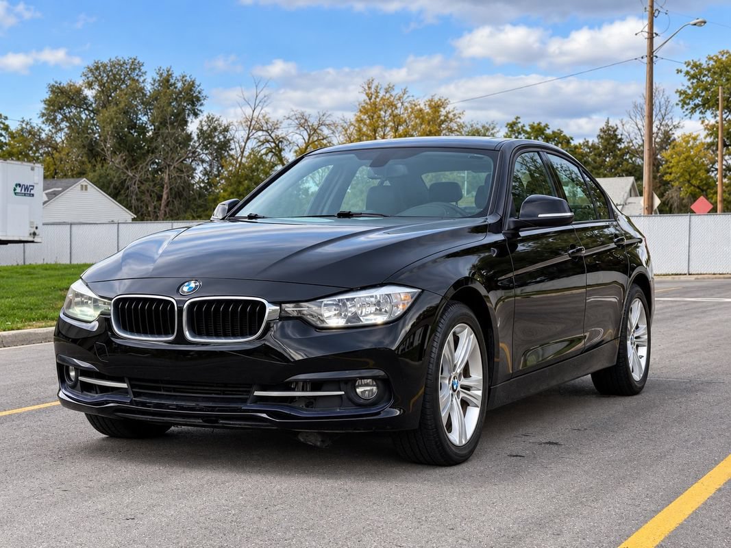 Used 2016 BMW 328i xDrive Sedan AWD/4WD image 1