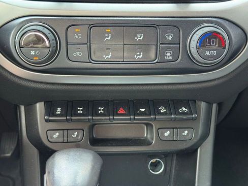 Used 2022 Chevrolet Colorado ZR2 image 15