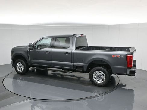 New 2026 Ford F250 XLT w/ FX4 Off-Road Package image 42