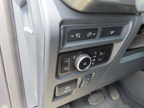 Used 2023 Ford F150 Lariat AWD/4WD image 16