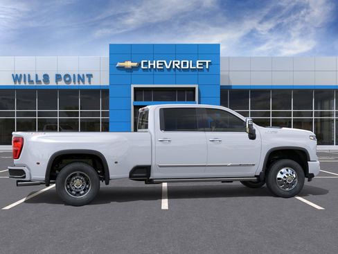 Used 2026 Chevrolet Silverado 3500 High Country w/ High Country Premium Package AWD/4WD image 5