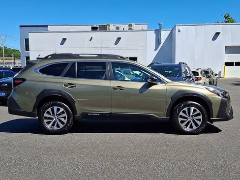 Used 2024 Subaru Outback Premium AWD/4WD image 7