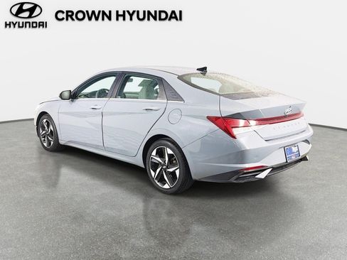 Certified 2022 Hyundai Elantra SEL w/ Convenience + Premium Package FWD image 7